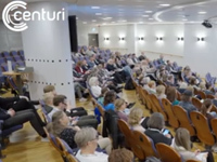 bild på ett event med många kunder
